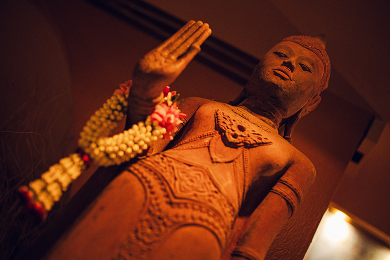 #uthongbuddha #thaibuddha #buddha #Buddhastatue #sandstonebuddha #antiquebuddhas #antiquebuddha 
