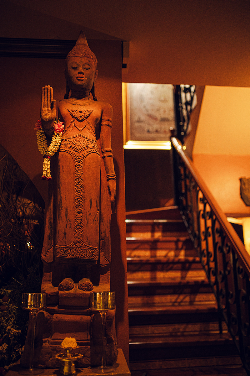 #uthongbuddha #thaibuddha #buddha #Buddhastatue #sandstonebuddha #antiquebuddhas #antiquebuddha 
