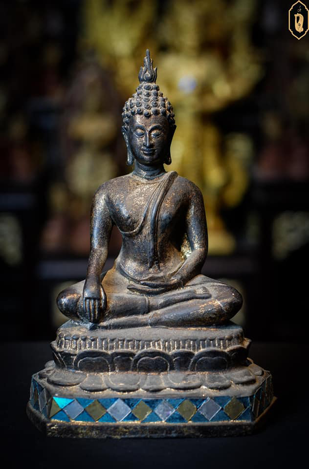#thaibuddha #chiangsangbuddha #buddha #buddhastatue #antiquebuddhas #antiquebuddha 