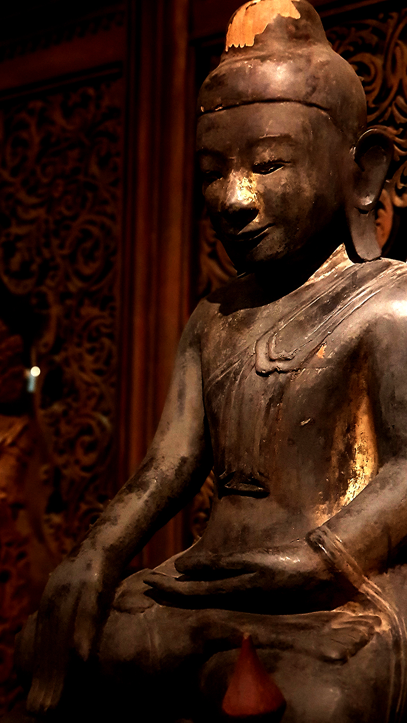 #buddha #buddhastatue #burmesebuddha #burmabuddha #woodbuddha #sittingbuddha #antiquebuddhas #antiquebuddha