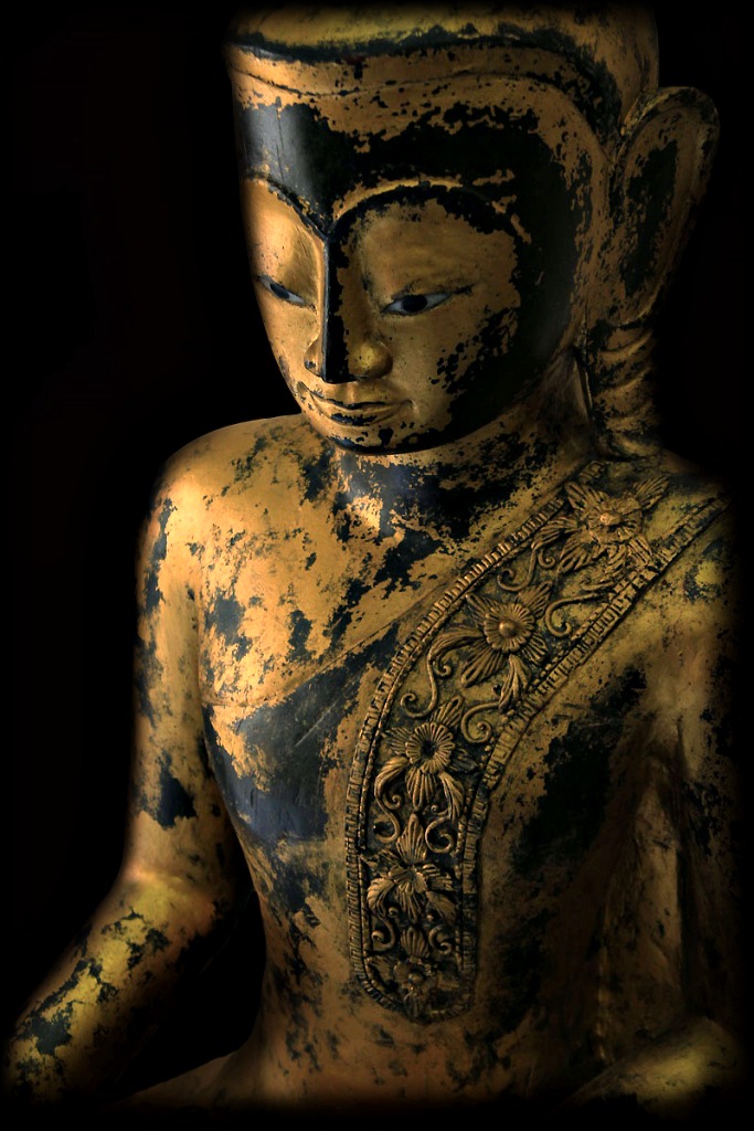 Extremely Rare 18C Wood Sitting Shan Buddha #BB086