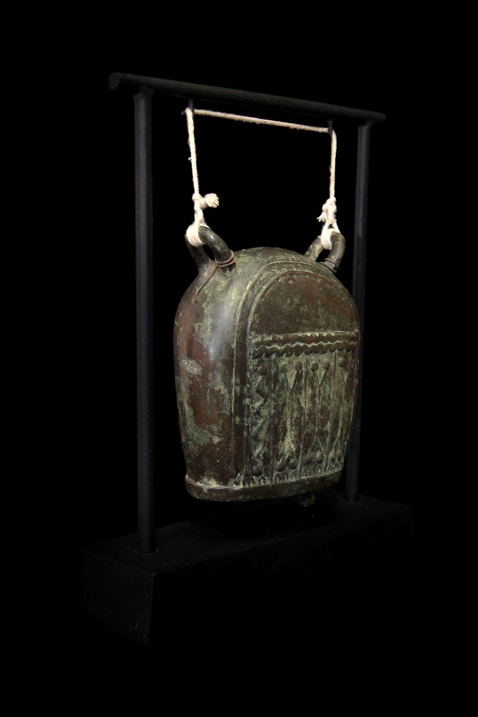 Extremely Rare 19C Bronze Burmese Elephant Bell. #BB198