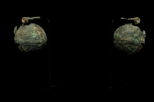 Extremely Rare 16C Vietnam Bronze Dong Song Bell. #BB094