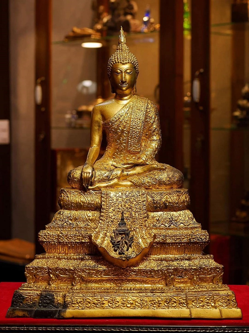 18C Bronze Thai Chiangsang Buddha # B17