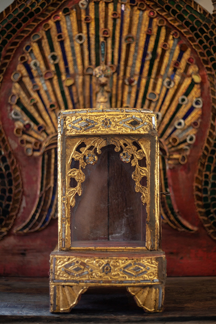 Buddhist Burmese Altar