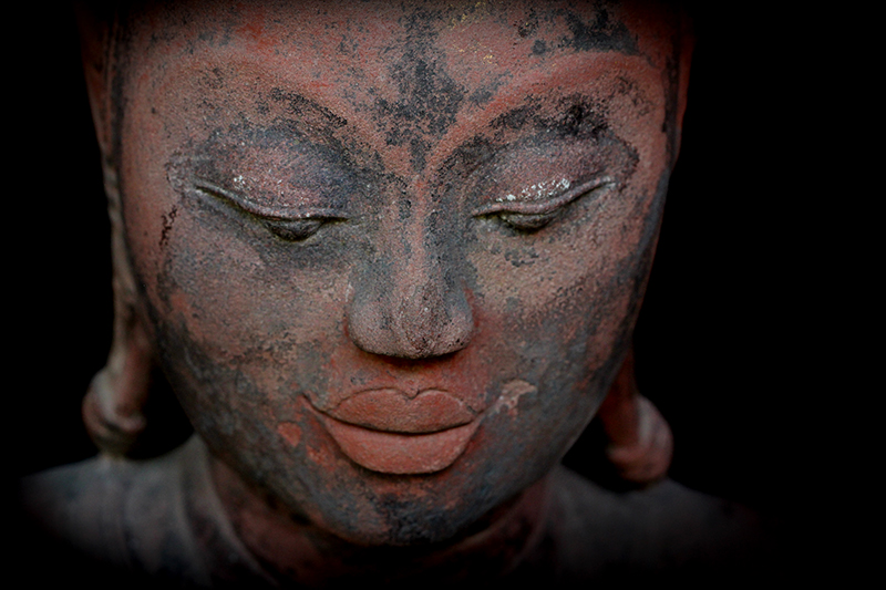 #uthongbuddha #thaibuddha #buddha #Buddhastatue #sandstonebuddha #antiquebuddhas #antiquebuddha 