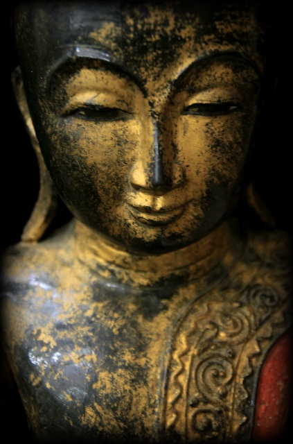 Extremely Rare L18C Wood Ava Burma Buddha #BB066