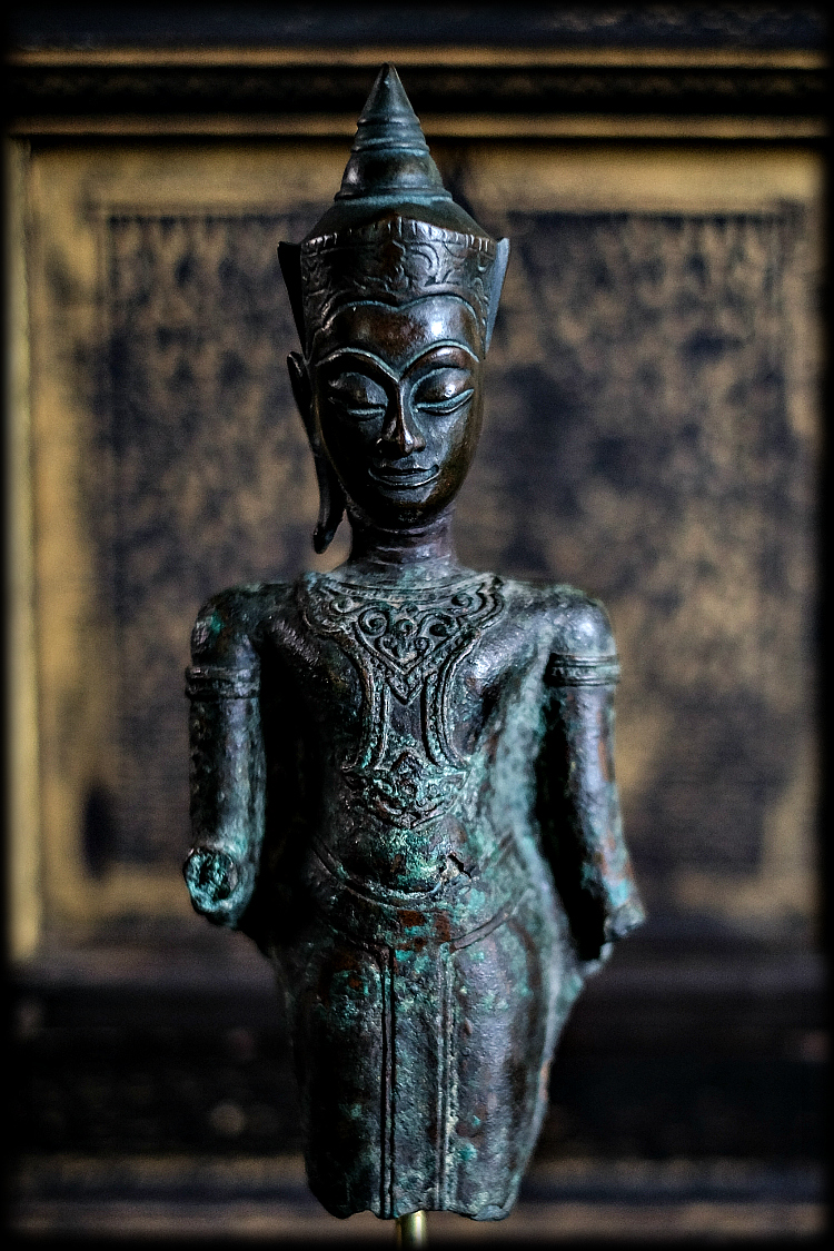 Fantastic 19C Bronze Burmese Buddhist Monk #B033-2